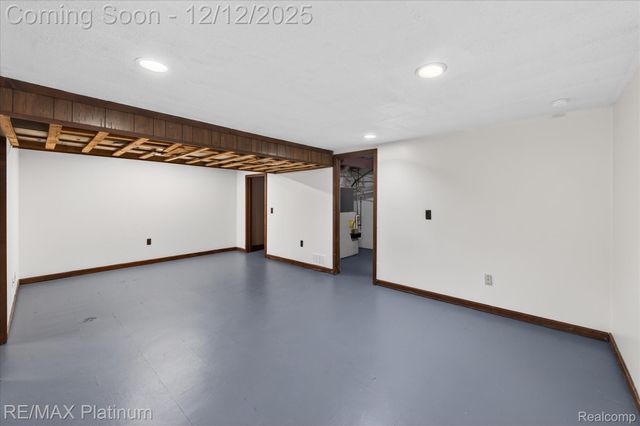 6550 Berrywood Drive, Green Oak Township, MI 48116