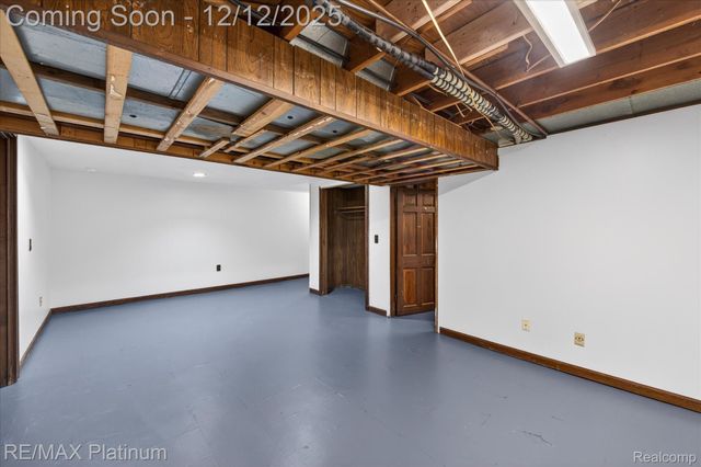 6550 Berrywood Drive, Green Oak Township, MI 48116