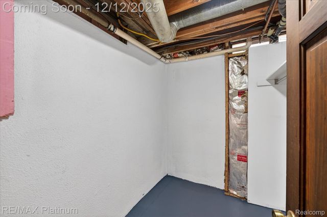 6550 Berrywood Drive, Green Oak Township, MI 48116