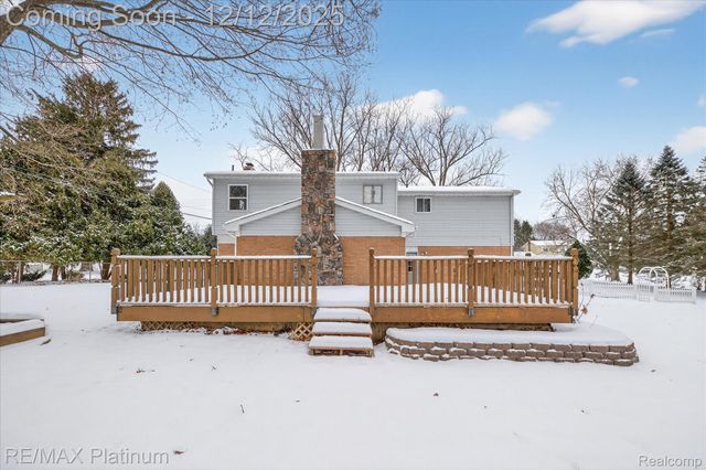 6550 Berrywood Drive, Green Oak Township, MI 48116
