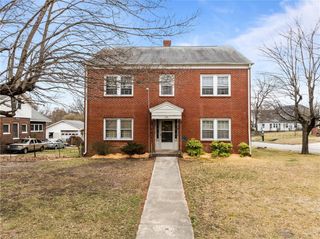 101 Montlieu Avenue, Thomasville, NC 27360