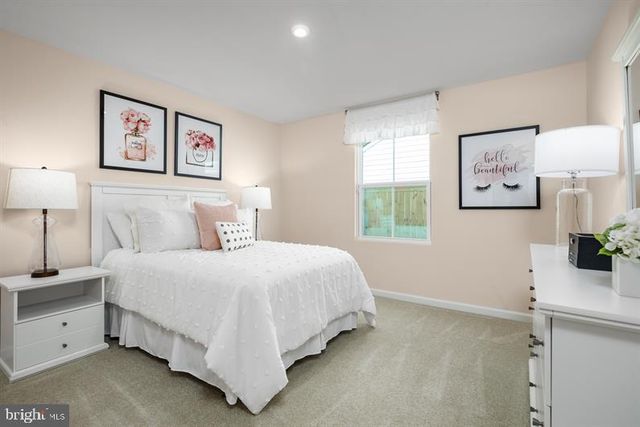 1 CROSBY CT, Gettysburg, PA 17325