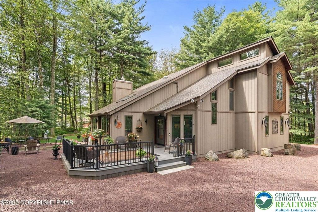 129 Woodbury Drive, Tobyhanna Twp, PA 18610