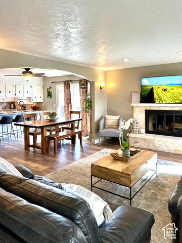 4552 S 1675 W, Roy, UT 84067
