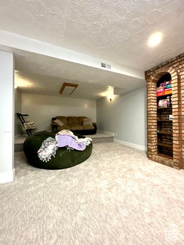 4552 S 1675 W, Roy, UT 84067