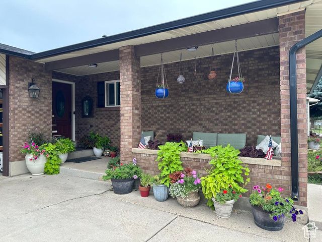 4552 S 1675 W, Roy, UT 84067