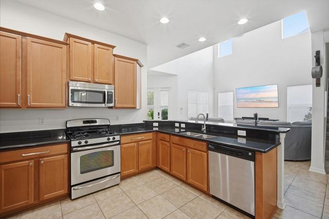 11310 WINTHROP LAKE DRIVE, Riverview, FL 33578