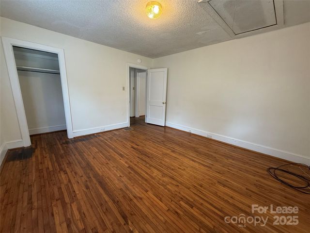 730 E Iredell Avenue, Mooresville, NC 28115