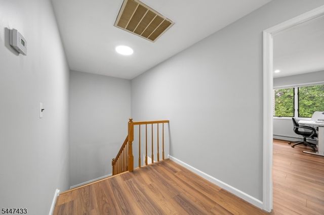 35 Mulford Dr, Wayne Twp., NJ 07470