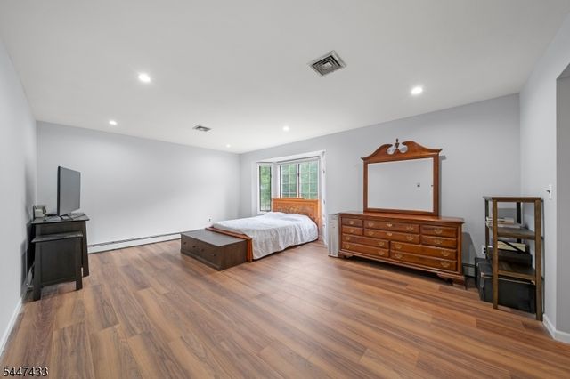 35 Mulford Dr, Wayne Twp., NJ 07470