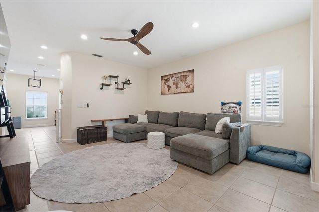 1873 64TH AVENUE N, St Petersburg, FL 33702