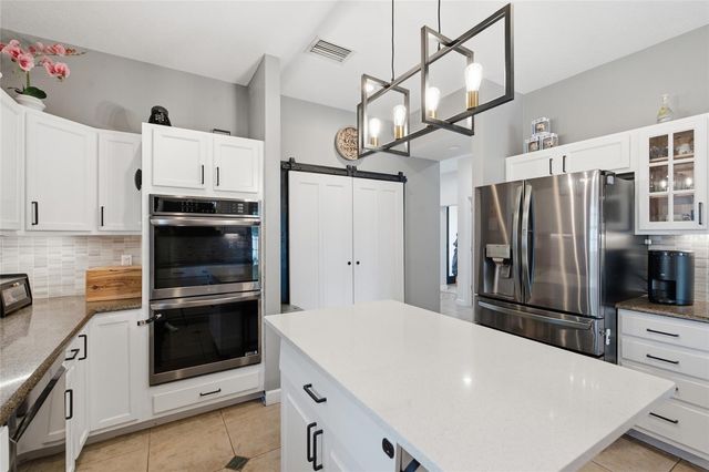 1873 64TH AVENUE N, St Petersburg, FL 33702