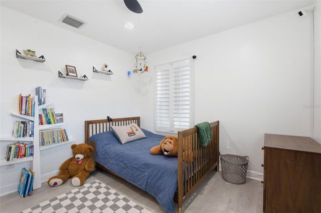 1873 64TH AVENUE N, St Petersburg, FL 33702
