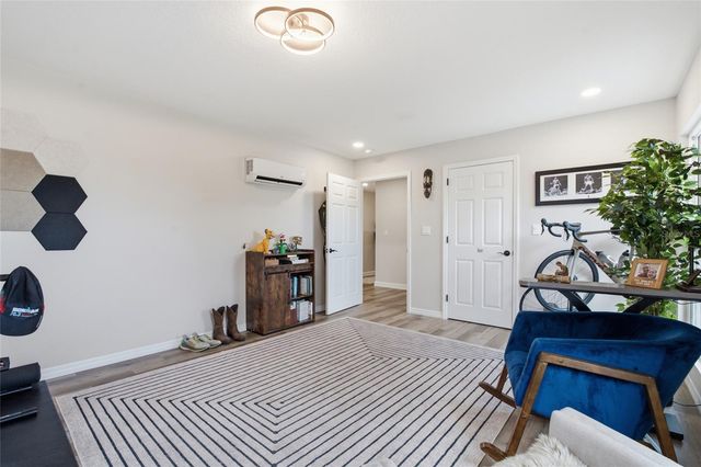 1873 64TH AVENUE N, St Petersburg, FL 33702