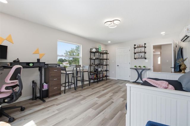 1873 64TH AVENUE N, St Petersburg, FL 33702
