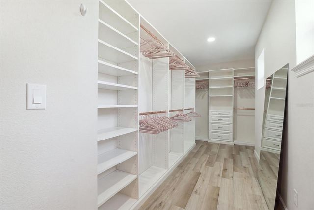 1873 64TH AVENUE N, St Petersburg, FL 33702