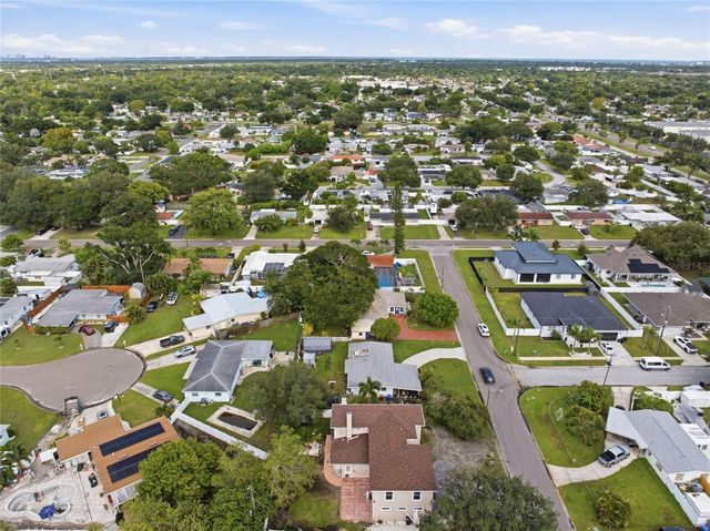 1873 64TH AVENUE N, St Petersburg, FL 33702