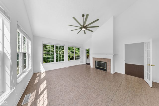 8274 Sweetclover, Indianapolis, IN 46256