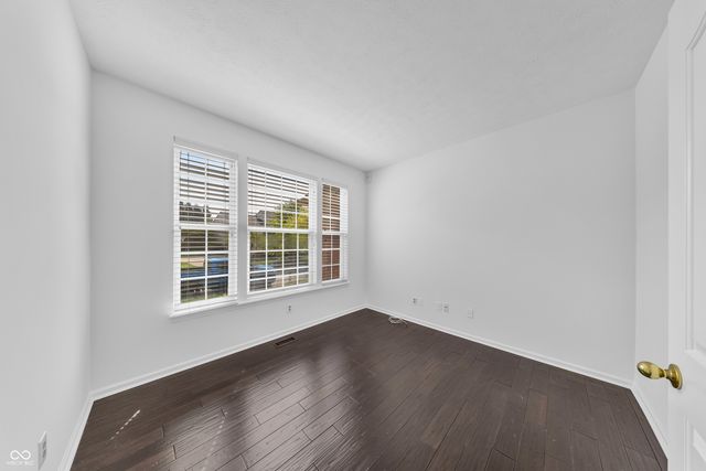 8274 Sweetclover, Indianapolis, IN 46256