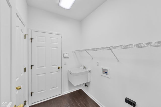 8274 Sweetclover, Indianapolis, IN 46256