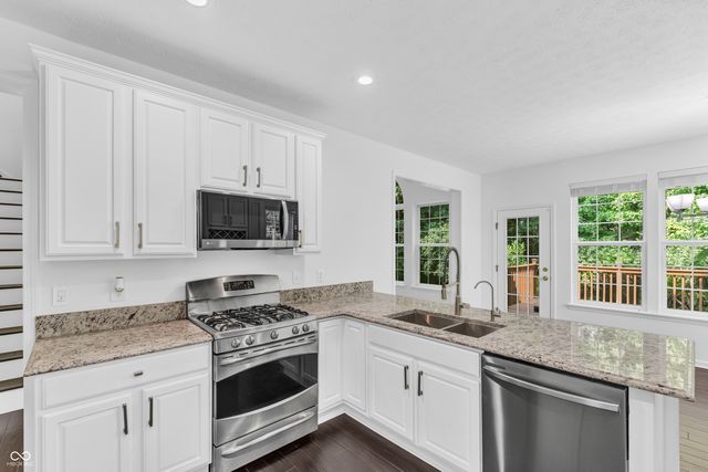 8274 Sweetclover, Indianapolis, IN 46256