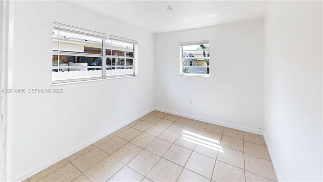 2760 NW 58th St, Miami, FL 33142