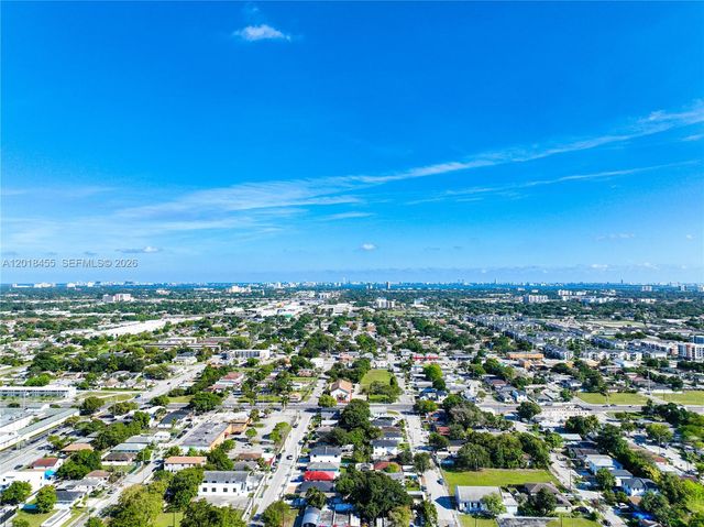 2760 NW 58th St, Miami, FL 33142