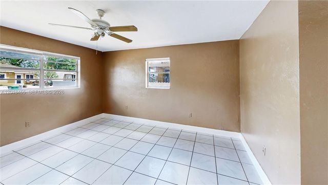 2760 NW 58th St, Miami, FL 33142
