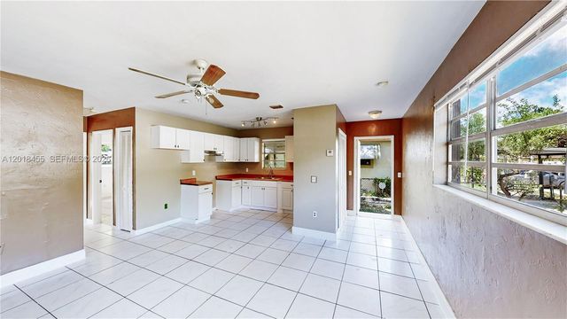 2760 NW 58th St, Miami, FL 33142