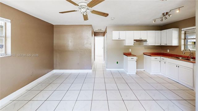 2760 NW 58th St, Miami, FL 33142