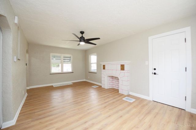 3952 Race Road, Green Twp, OH 45211