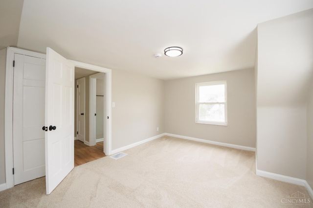 3952 Race Road, Green Twp, OH 45211