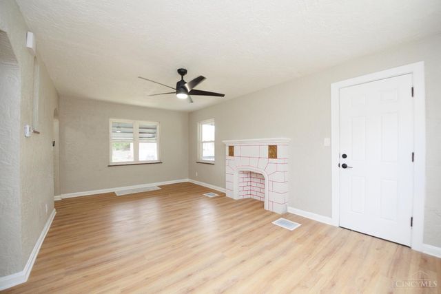 3952 Race Road, Green Twp, OH 45211