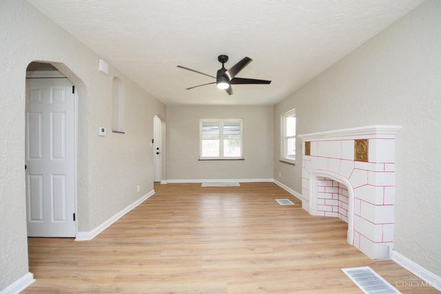3952 Race Road, Green Twp, OH 45211