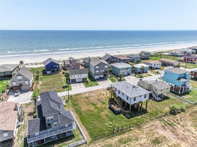13030 John Renyolds, Galveston, TX 77554