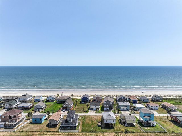 13030 John Renyolds, Galveston, TX 77554