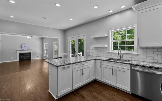 1373 Salem Crossing Road, Kernersville, NC 27284