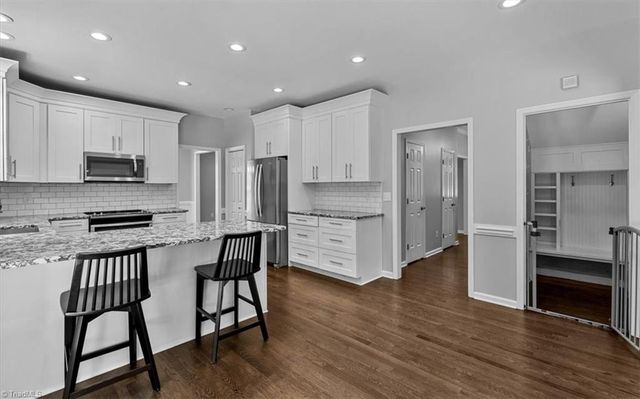 1373 Salem Crossing Road, Kernersville, NC 27284