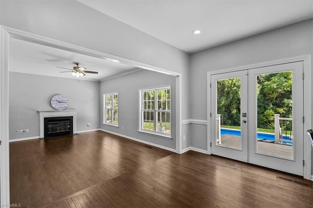 1373 Salem Crossing Road, Kernersville, NC 27284