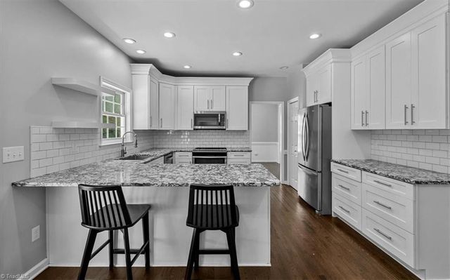 1373 Salem Crossing Road, Kernersville, NC 27284
