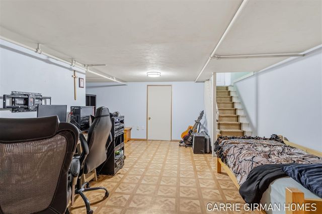 918 Paw Paw Drive, Holland, MI 49423