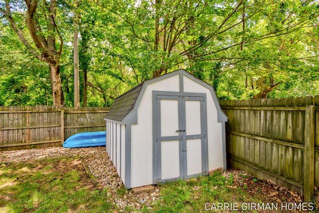 918 Paw Paw Drive, Holland, MI 49423