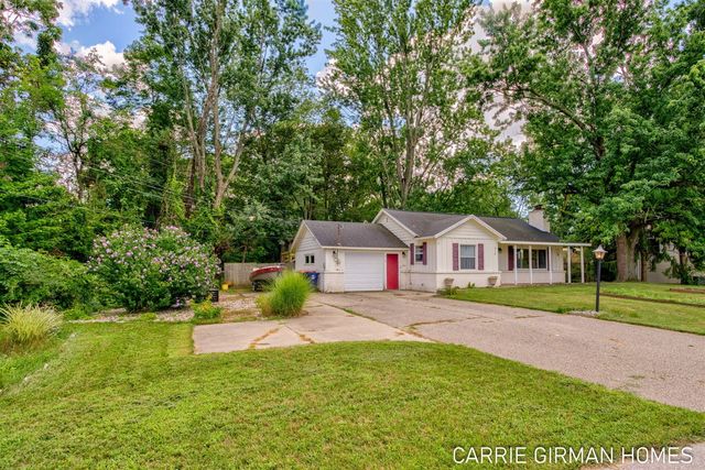 918 Paw Paw Drive, Holland, MI 49423