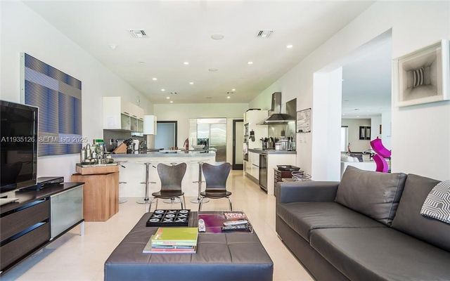 3020 Brickell Ave 3020, Miami, FL 33129