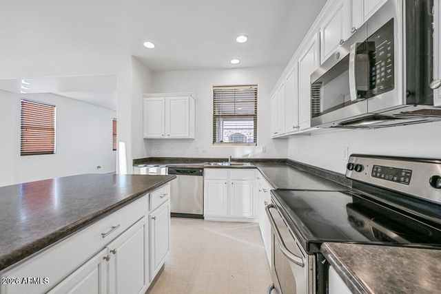 7060 S 7TH Lane, Phoenix, AZ 85041