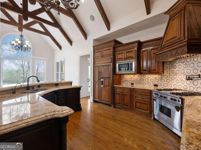2279 Weeping Oak Drive, Braselton, GA 30517