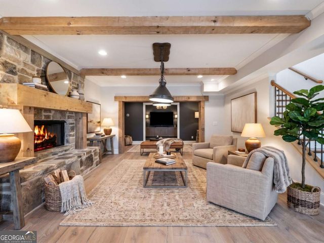2279 Weeping Oak Drive, Braselton, GA 30517