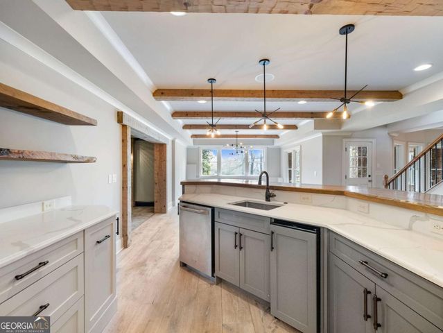 2279 Weeping Oak Drive, Braselton, GA 30517