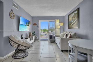 5100 W Flagler St 201, Miami, FL 33134