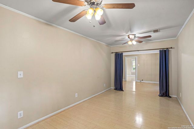 527 Kings Ct, San Antonio, TX 78212